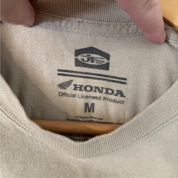 JT and Honda Racing Team Tan T-Shirt - Picture 2 of 3
